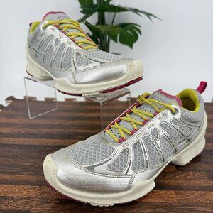Ecco Women’s Biom Silver Leather Athletic Low Top Lace Sneaker Size 9 US